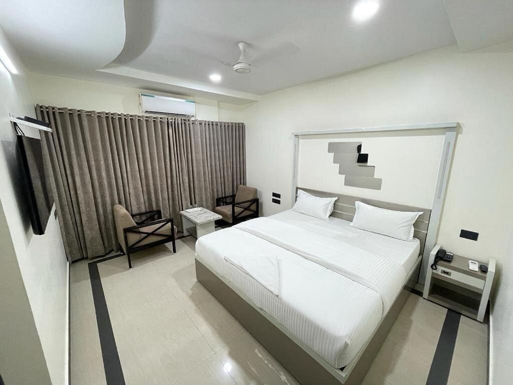 Sr Hotel Anakapalle Luaran gambar
